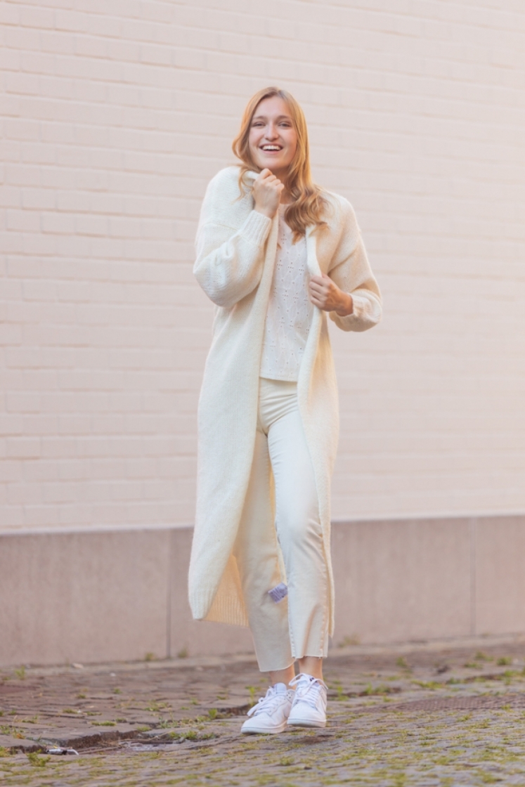 livi long knit cardigan star white