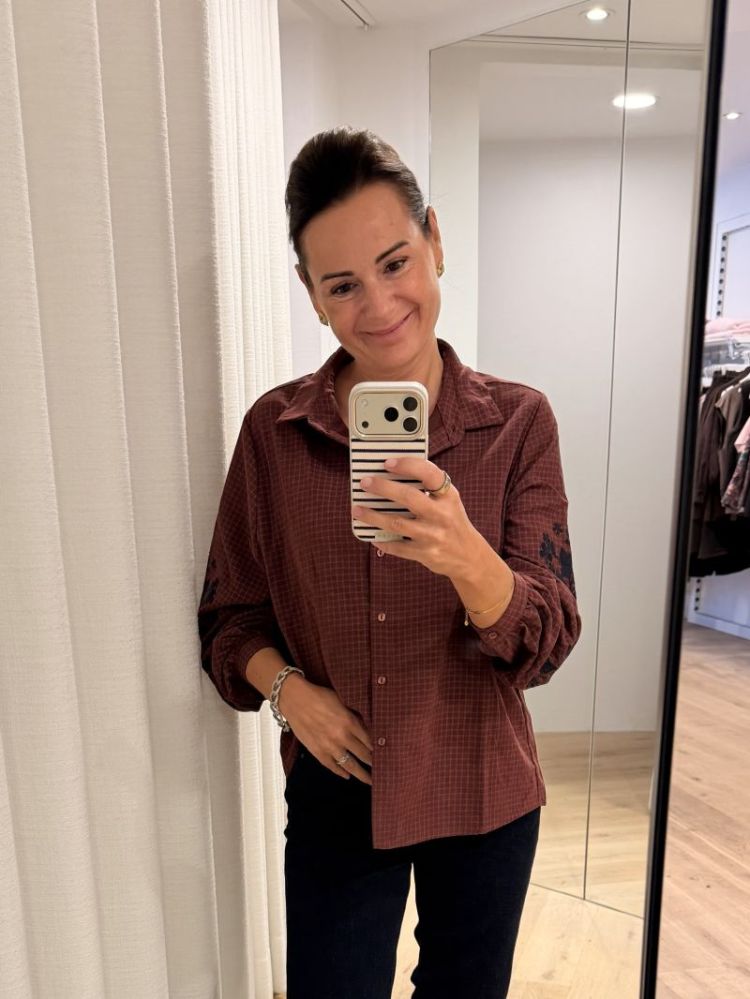 Austina-L-22-F Burgundy